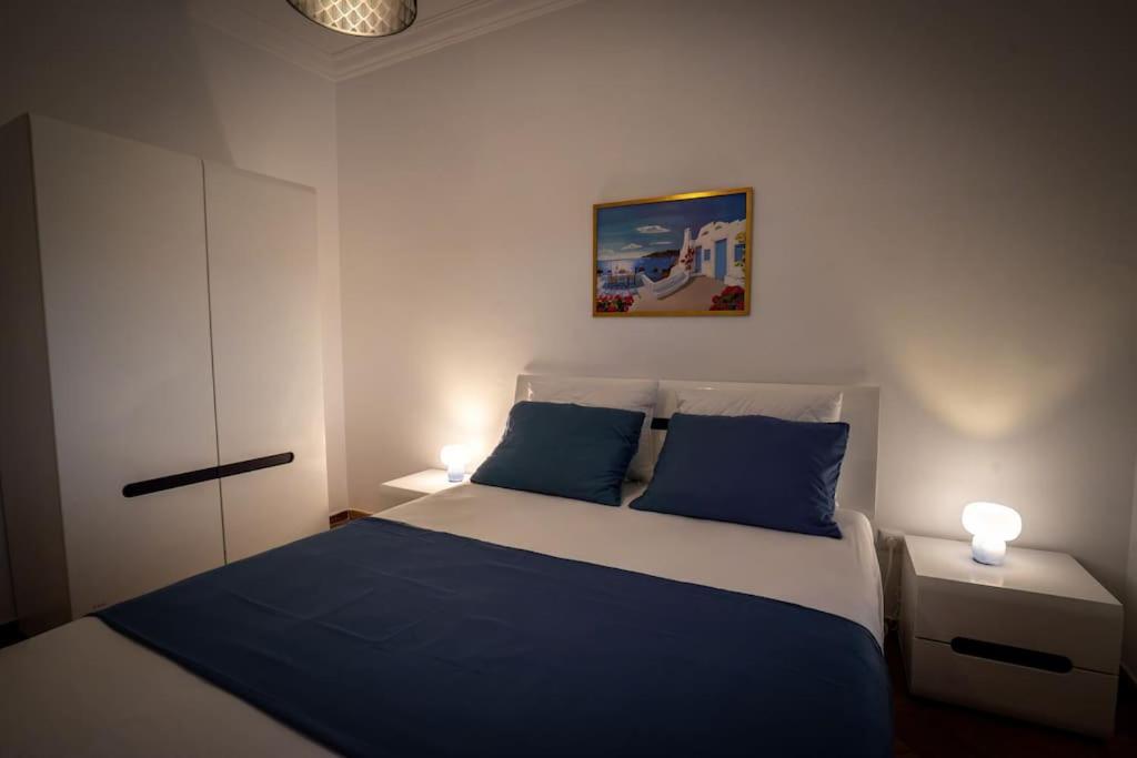 Blue - Downtown Atene